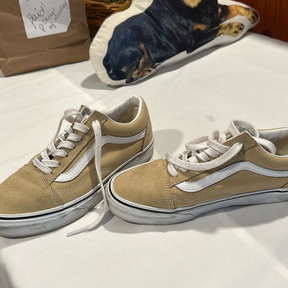 Women’s Vans size 7.5